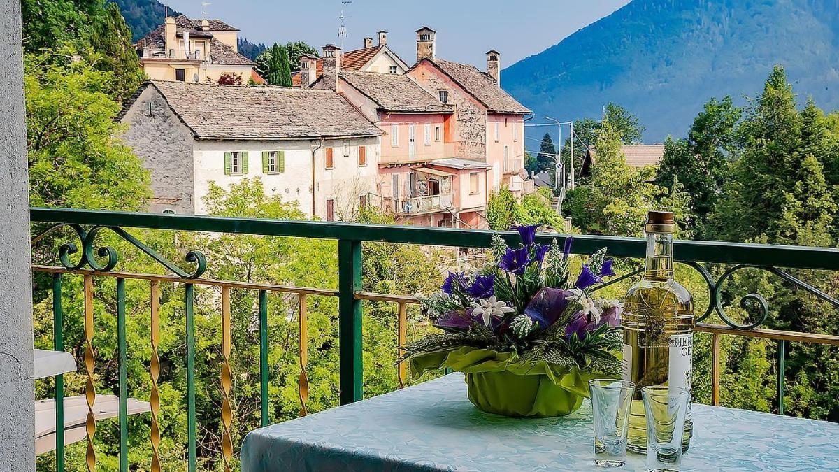 Hotel Locanda Marconi Craveggia Esterno foto